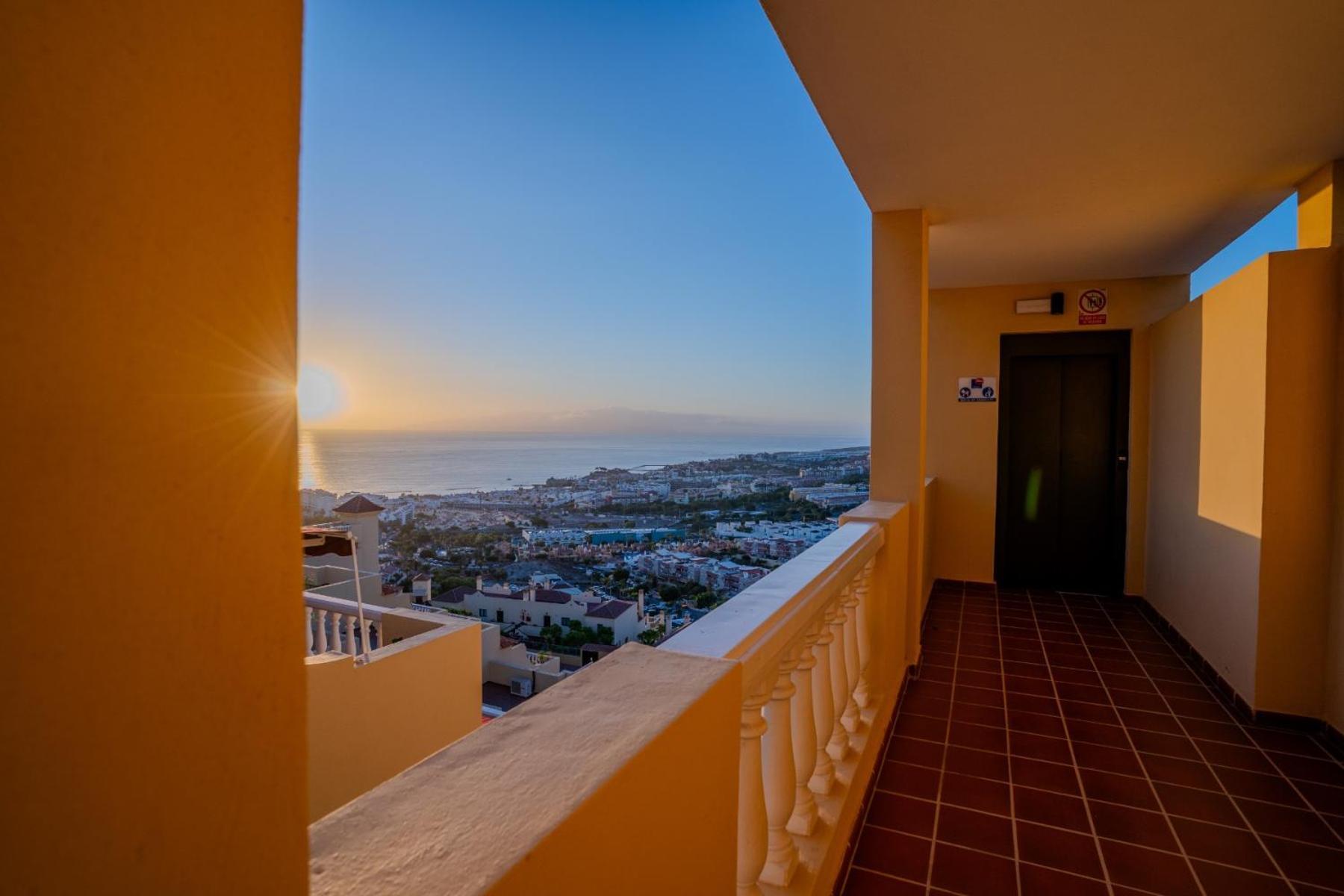Ferienwohnung Penthouse With Ocean Views - Torviscas Costa Adeje  Exterior foto